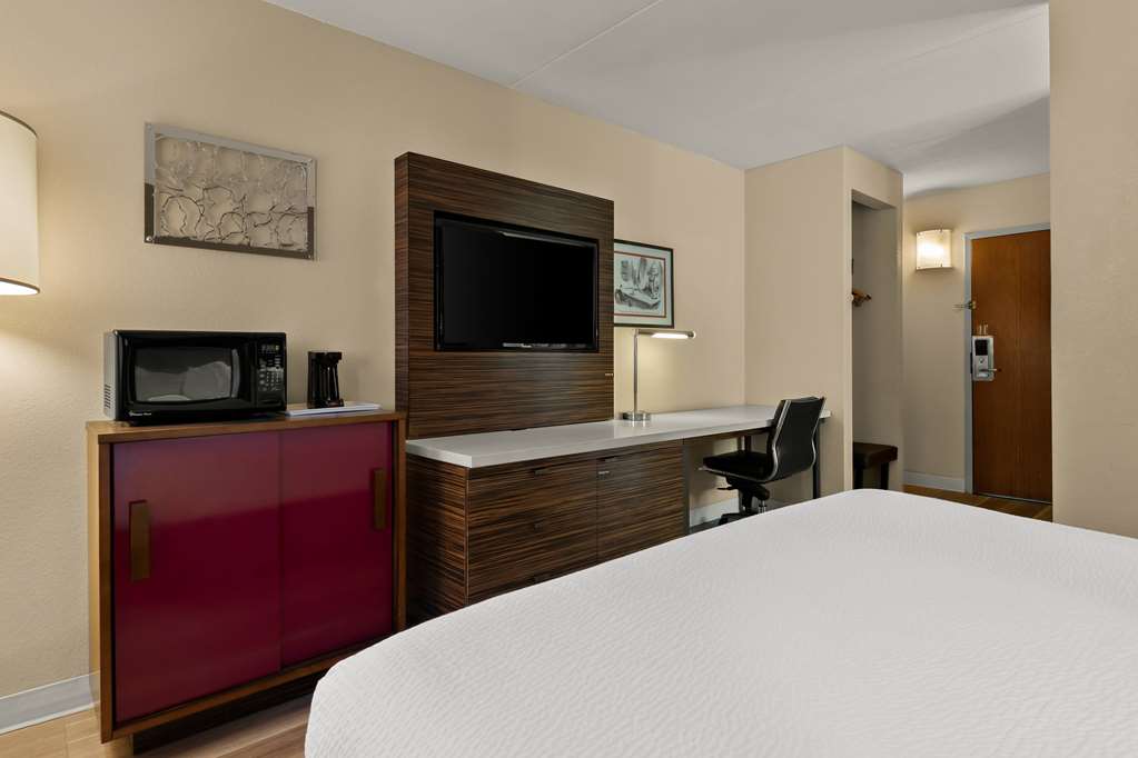 Ramada by Wyndham Harrisburg Hershey Area - photo 2