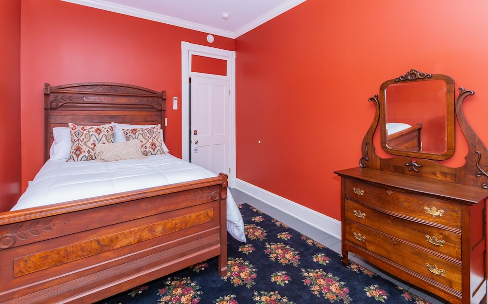Historic Hotel Broadalbin - photo 11