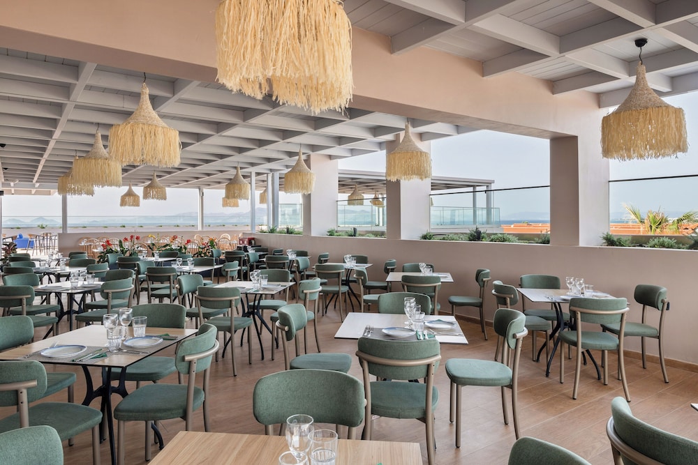 מזון ומשקאות