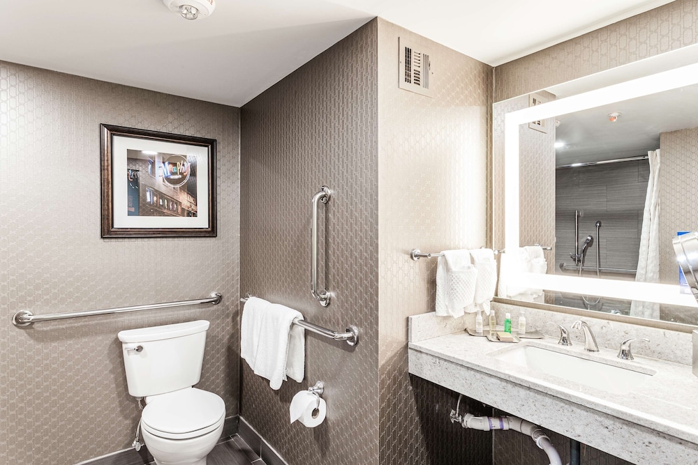 DoubleTree by Hilton Hotel Memphis - photo 35
