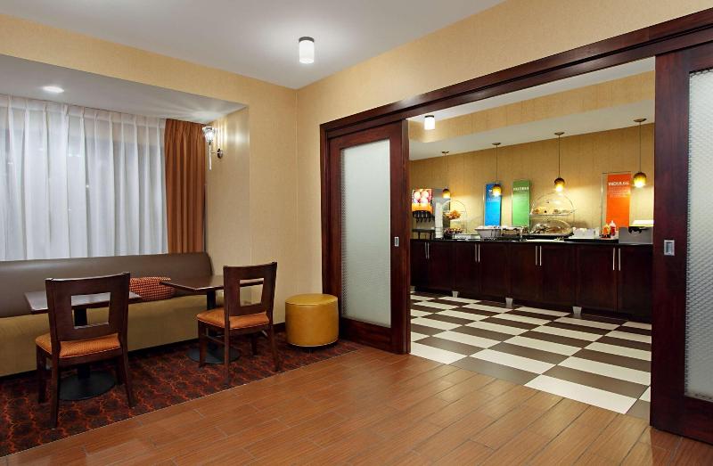 Hampton Inn Columbus Airport - photo 146