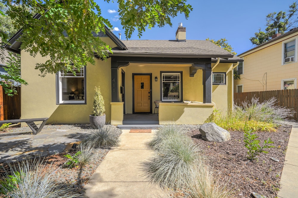 3BD Charming Cottage Large Backyard Garden Suite — 4-Star Luxury Hotel in Colorado Springs, United States