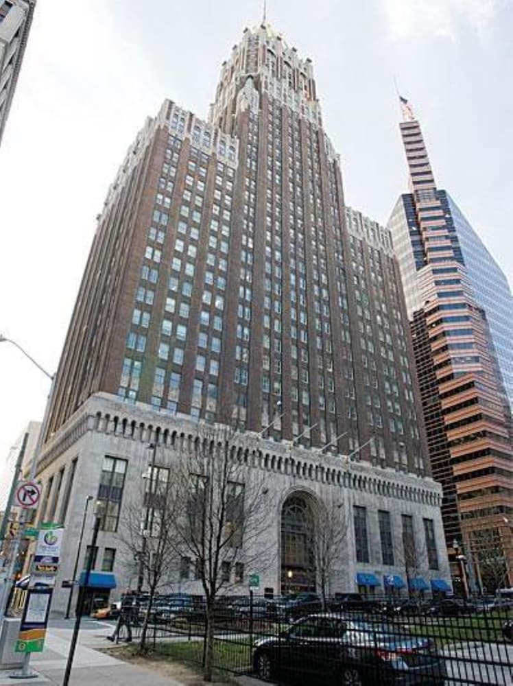 Global Luxury Suites At Light Street - photo 30