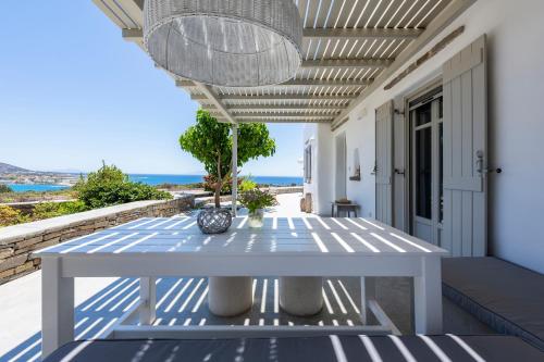 Villa Spitaki — 4-Star Luxury Hotel in Paros, Greece
