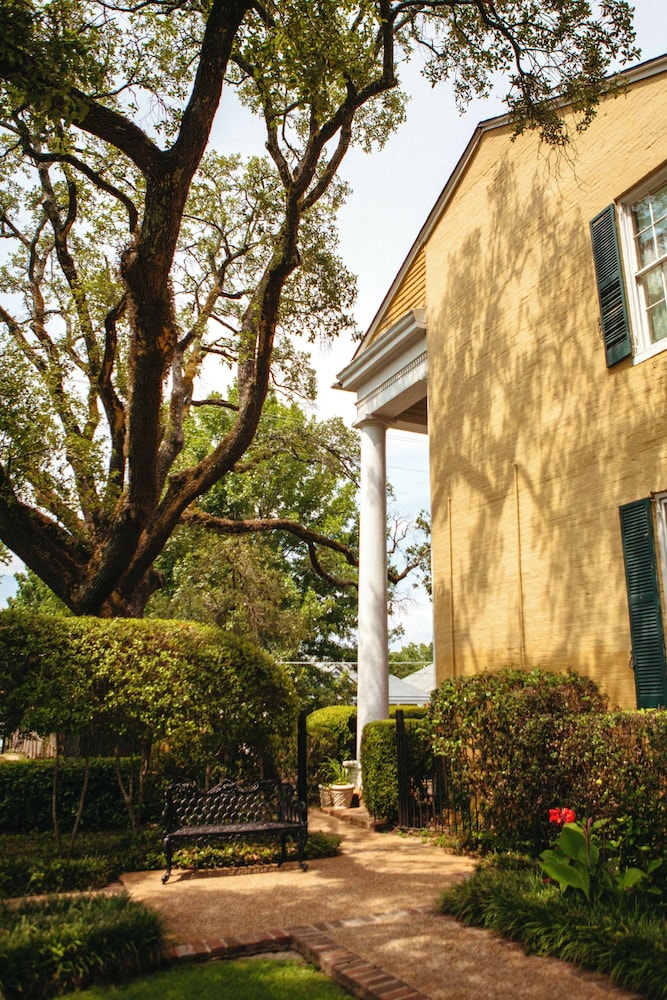 Anchuca Historic Mansion & Inn - photo 146