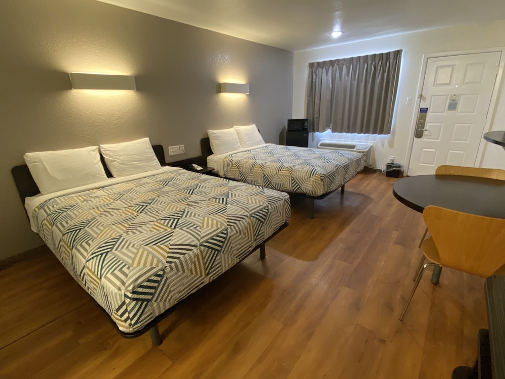 Motel 6 Bryan TX College Station - photo 6