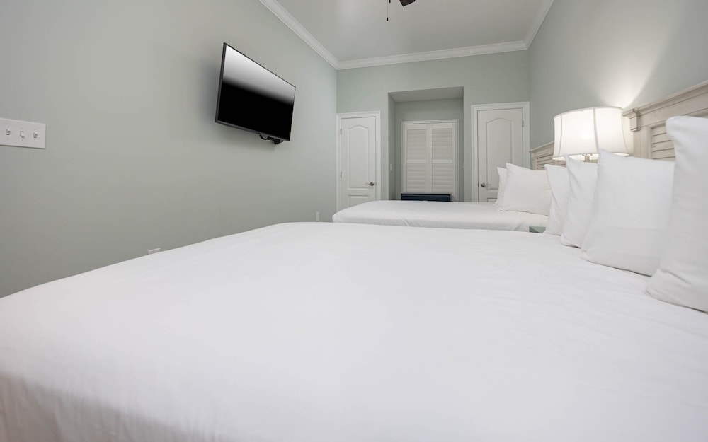 Phoenix Gulf Towers 1102 2 Bedroom Condo - photo 8