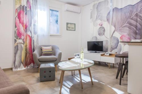 Apartment Next to Acropolis — 4-Star Luxury Hotel in Athens, Greece