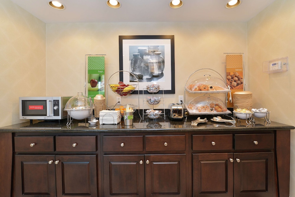 Hampton Inn Middletown - photo 53