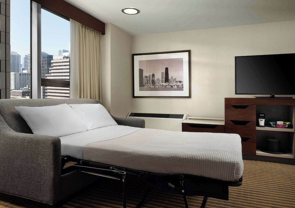 Hampton Inn Chicago Downtown Magnificent Mile - photo 10