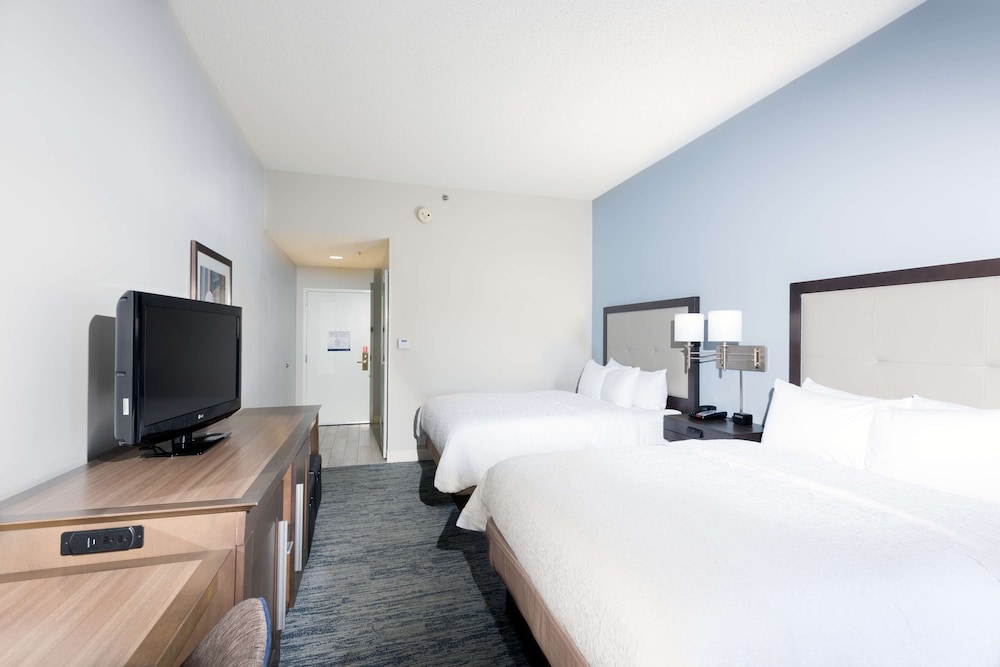 Hampton Inn Mount Airy - photo 3