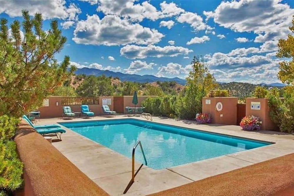 Acoma Majestic Views Near the Santa Fe Opera and Four Seasons in Tesuque - photo 24