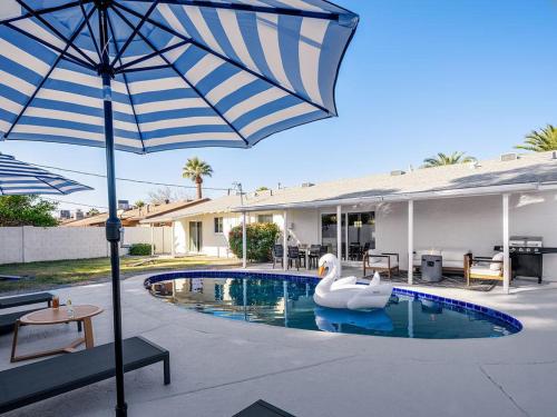Sweet Serenity Private Pool 8 Mins to Old Town in Scottsdale, United States