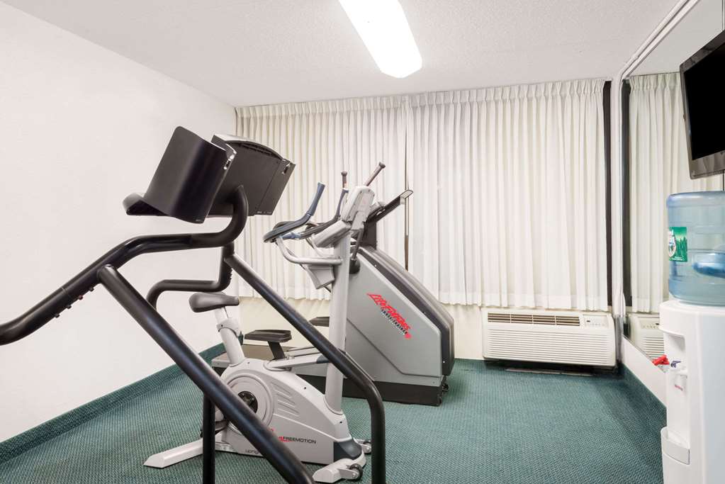 Ramada by Wyndham Watertown Thousand Islands NY - photo 4