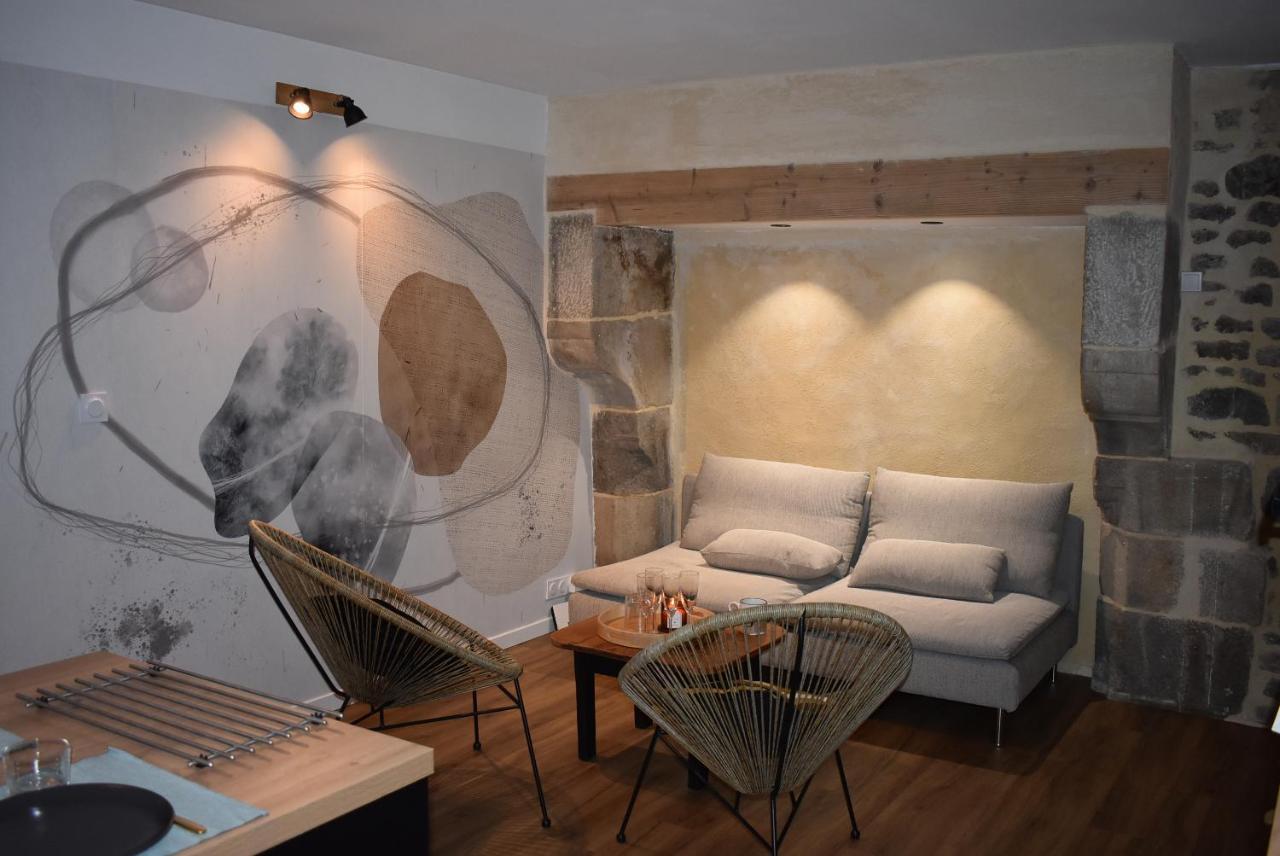 Le Duclos Appartement Rez De Jardin Dinan Centre — 4-Star Luxury Hotel in Dinan, France