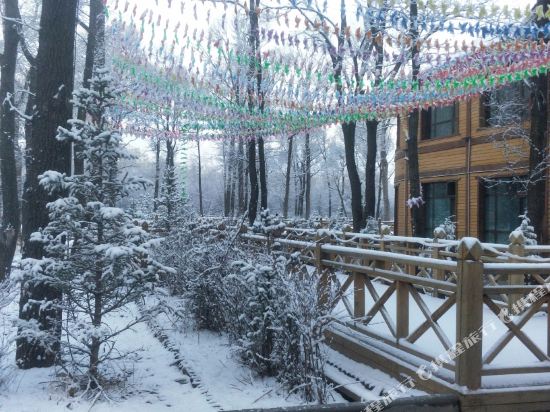 Water World Chalet Hotel in Qilian, People's Republic of China