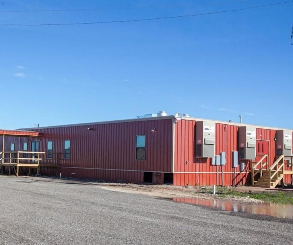 Cuero Oilfield Housing - photo 31