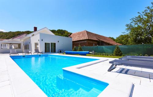 6 Bedroom Stunning Home In Podgrade — 4-Star Luxury Hotel in Marija Bistrica, Croatia