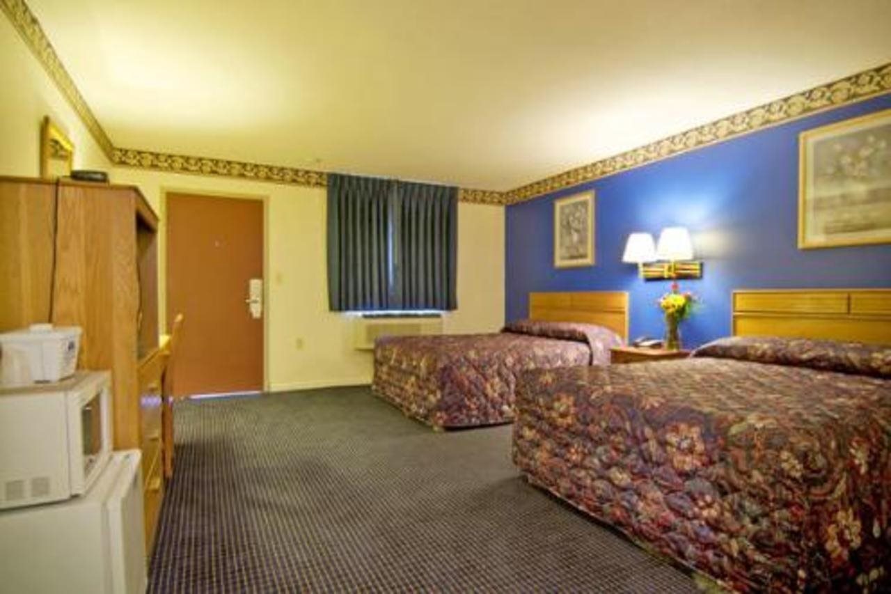 Americas Best Value Inn Wethersfield Hartford - photo 9