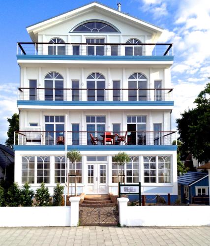 Strandhuus Urlaub aan de Ostsee — 5-Star Luxury Hotel in Timmendorfer Strand, Germany