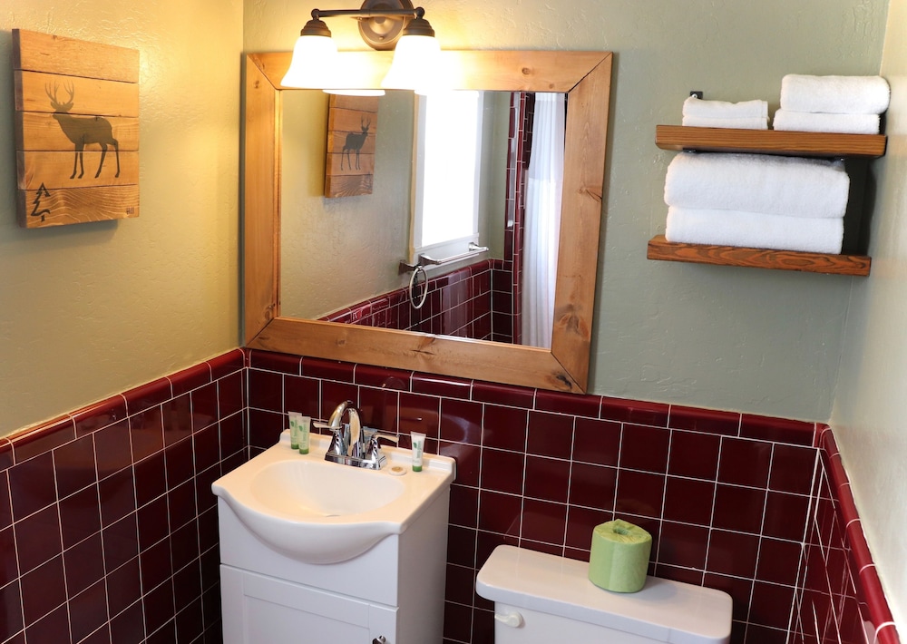 Evergreen Motel - photo 45