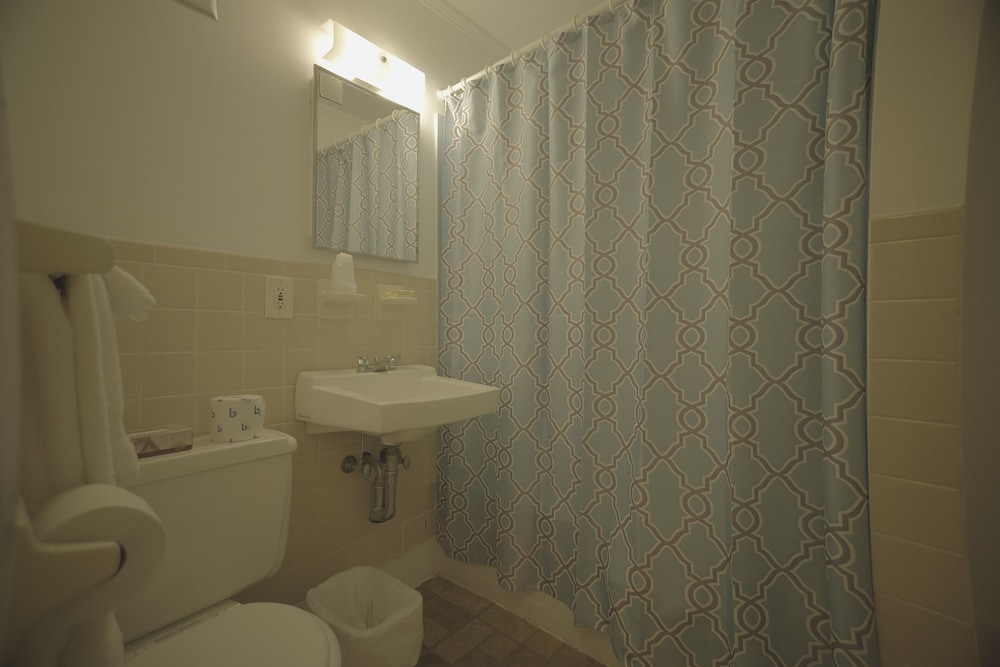 Betty Doon Hotel - photo 116
