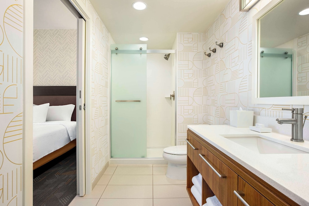 Home2 Suites by Hilton York - photo 22