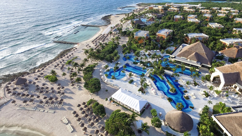 Bahia Principe Luxury Akumal — 5-Star Luxury Hotel in Akumal, Mexico