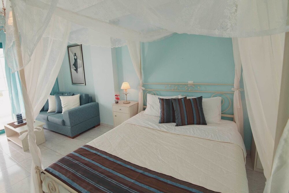 Kyparissia Blue Boutique Hotel — 4-Star Luxury Hotel in Kyparissia, Greece