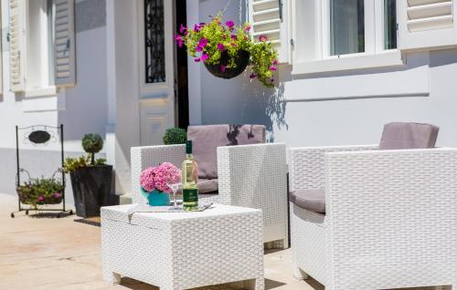 Studio Villa Ivka — 4-Star Luxury Hotel in Baska, Croatia