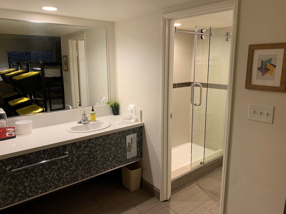 Bposhtels Las Vegas - photo 23