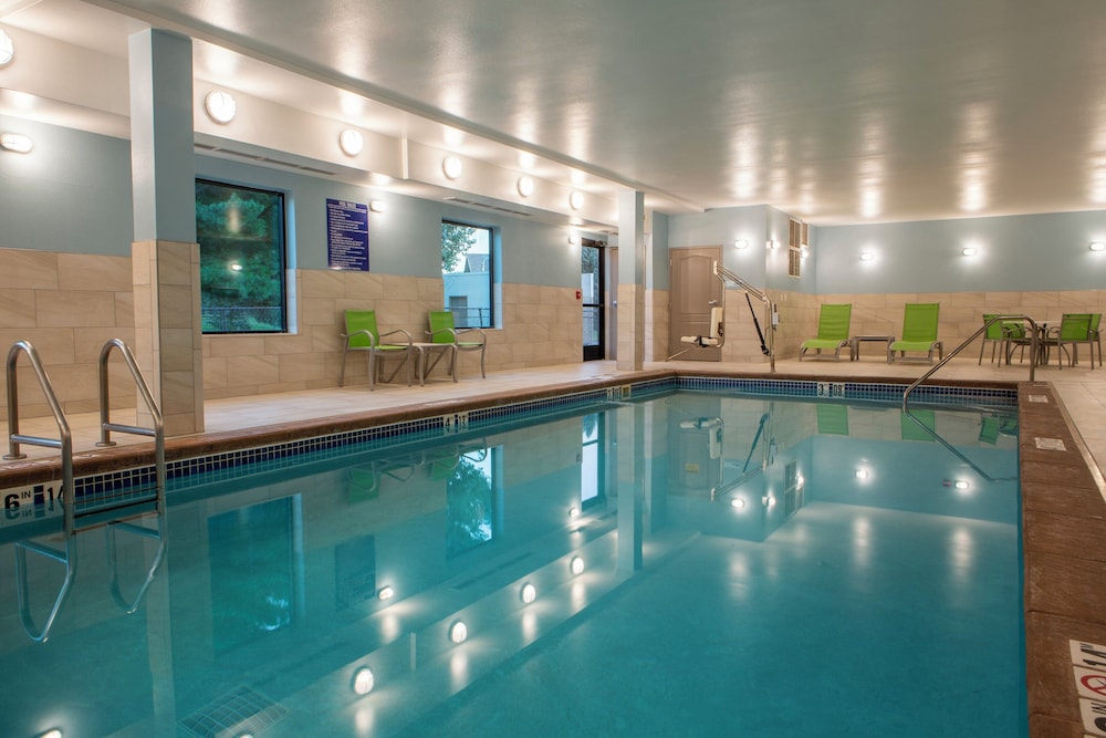 Holiday Inn Express & Suites Sioux City Southern Hills by IHG - photo 55
