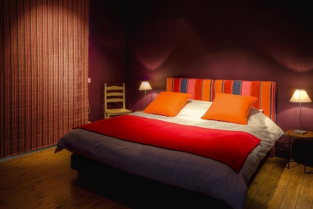 Menin Gate House 2 — 4-Star Luxury Hotel in Ieper, Belgium
