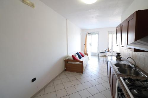 Casa Vanessa Modern one bedroom apartment with sea view in central Otranto — 4-Star Luxury Hotel in Otranto, Italy