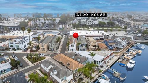 Steps to Lido Village and the Marina Heart of Lido Island WITH PARKING in Newport Beach, United States