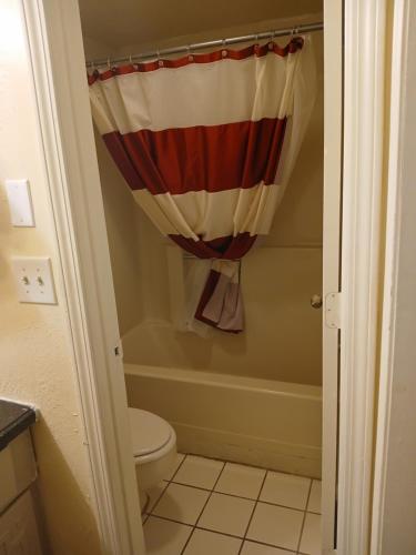 76 Family Inn - photo 12