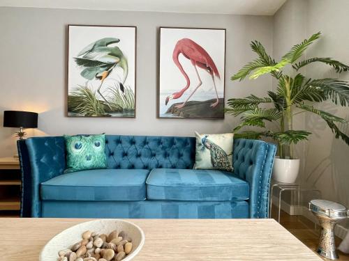 Stunning 2 bed Town Centre Apartment Hosted by Hutch Lifestyle — 4-Star Luxury Hotel in Royal Leamington Spa, United Kingdom