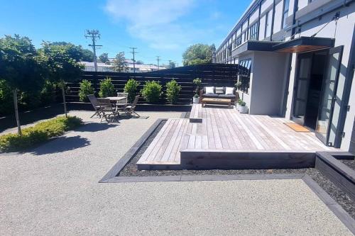Apartment 5 Haddin Court Modern Loft Style — 4-Star Luxury Hotel in Blenheim, New Zealand