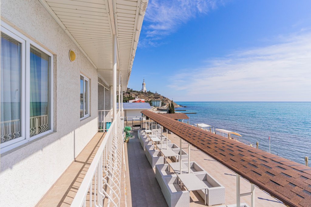 Atlantis Hotel - last minute hotel in Alushta