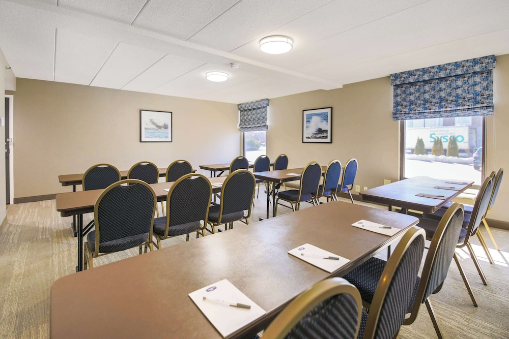 Hampton Inn Fall River Westport - photo 57