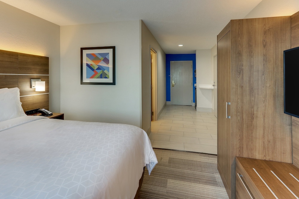 Holiday Inn Express Cincinnati North Monroe by IHG - photo 10