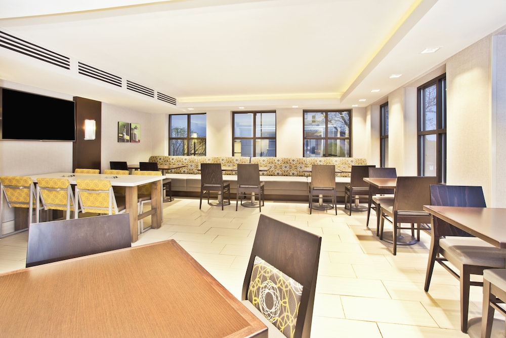Holiday Inn Express Boston Waltham by IHG - photo 25