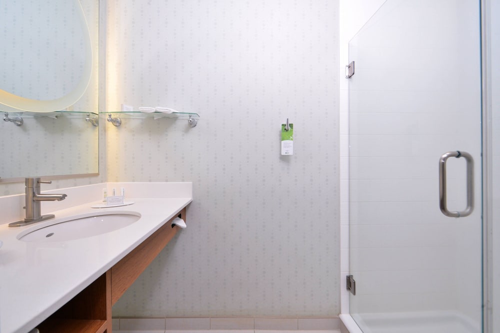 SpringHill Suites by Marriott Kingman Route 66 - photo 28