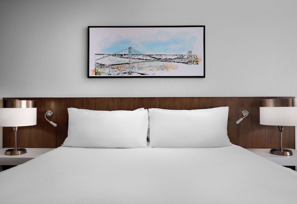 Hilton Garden Inn Detroit Downtown - photo 10