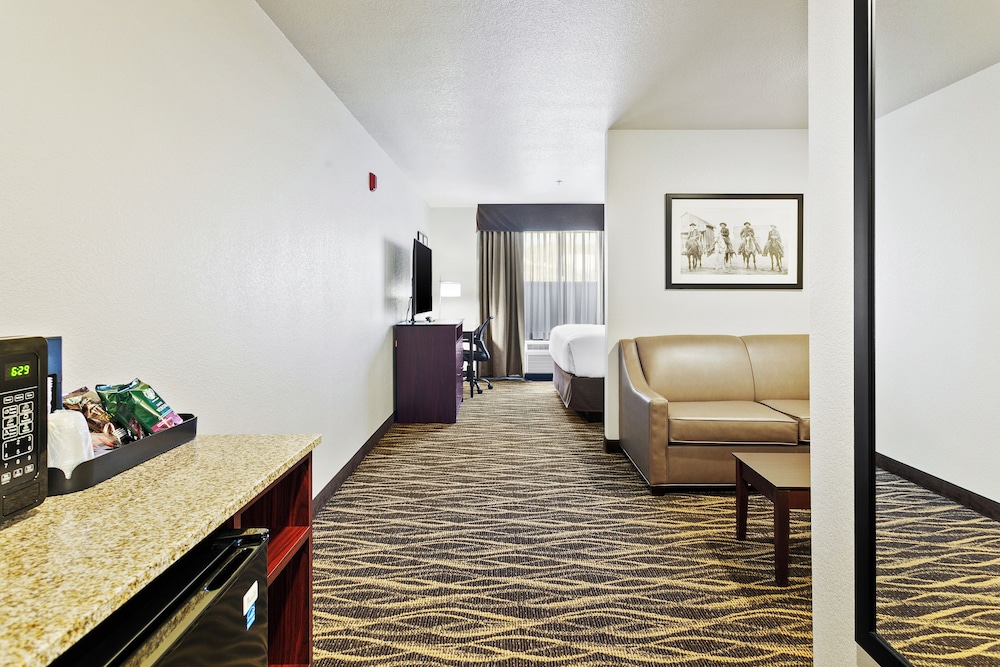Cobblestone Hotel & Suites Wickenburg - photo 26
