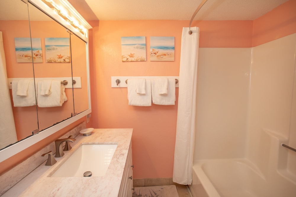 0712 Waters Edge Resort 3 Bedroom Condo by RedAwning - photo 26