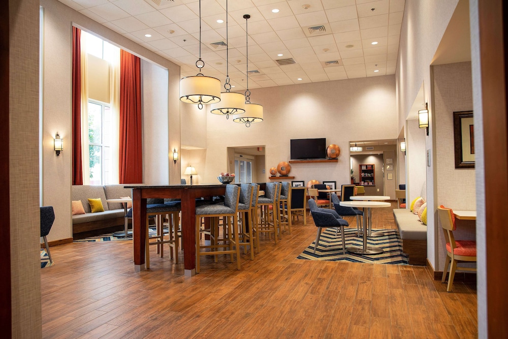 Hampton Inn & Suites Jacksonville - photo 46