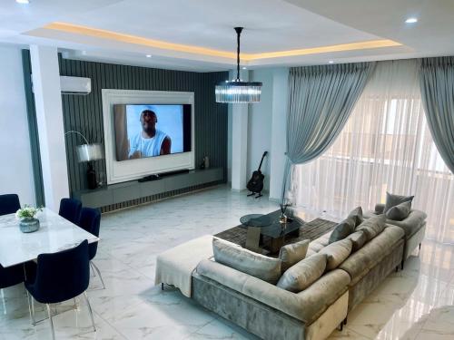 Contemporary 4 Bedroom Duplex Ikoyi — 4-Star Luxury Hotel in Lagos, Nigeria