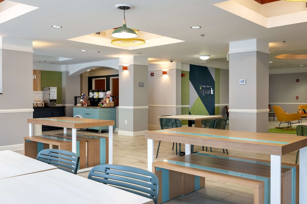 Spark by Hilton Savannah Airport - photo 31