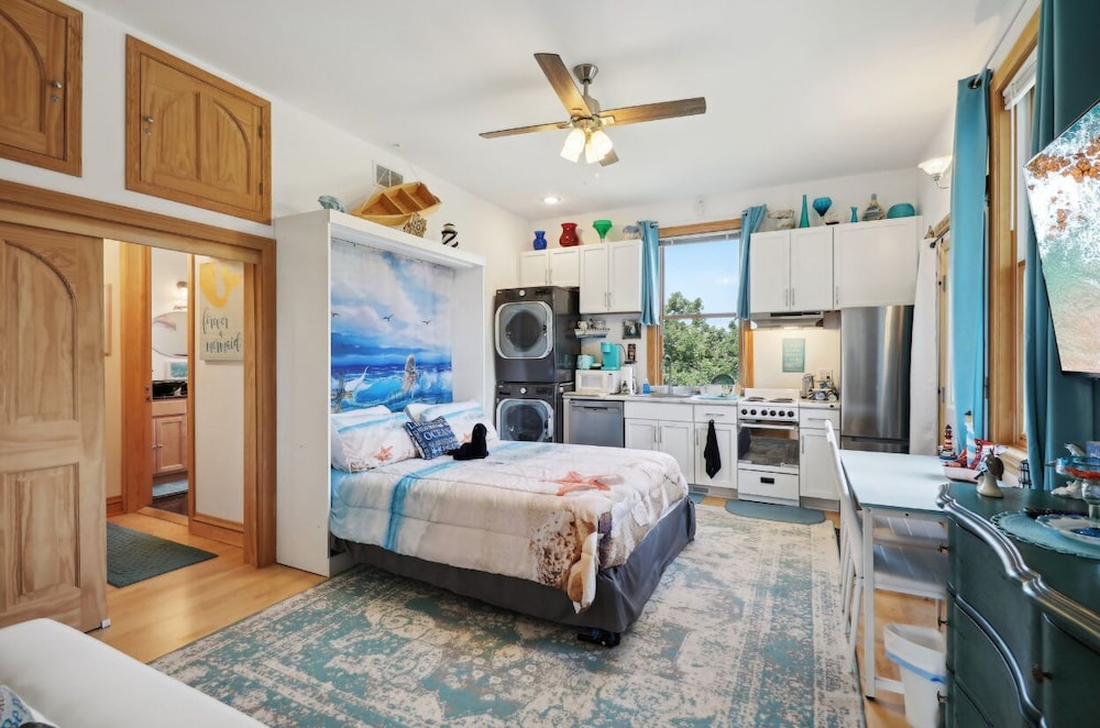 The Starlight Tower Ocean Breeze Suite 1 Bedroom Apartment Hotel by RedAwning - featured photo